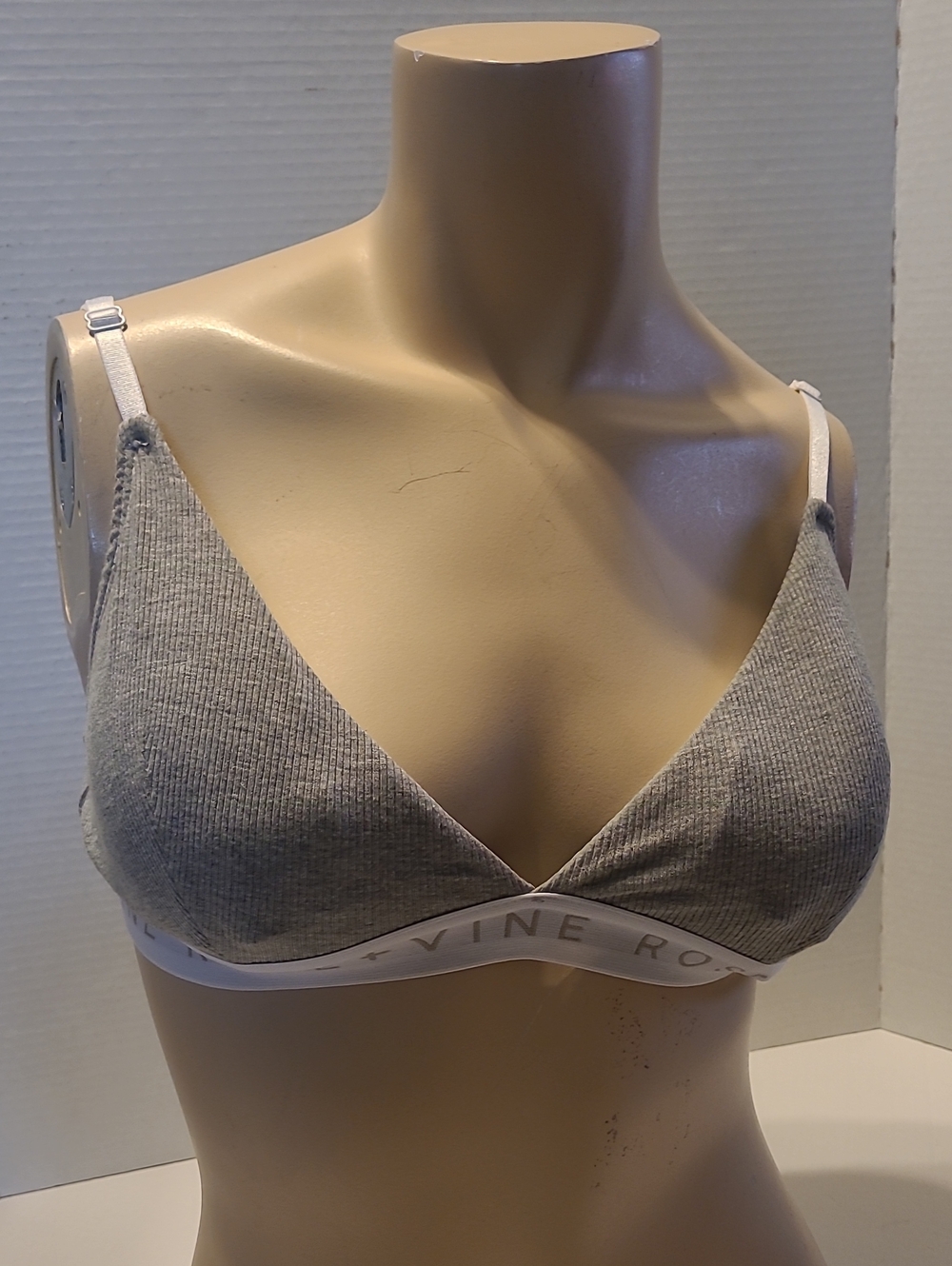 ROSE + VINE Light Heather Gray Ribbed Triangle Bralette Size Large